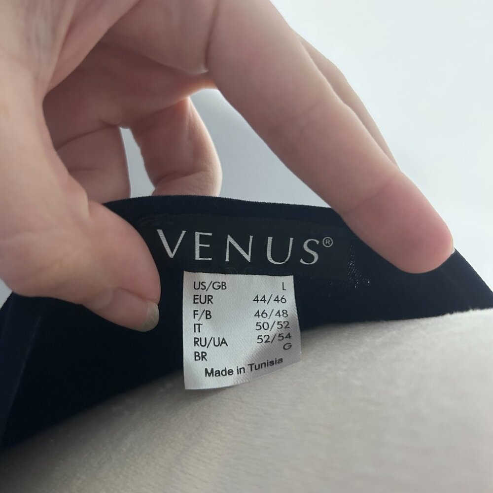 Venus Sleeveless Dress - Picture 6 of 6